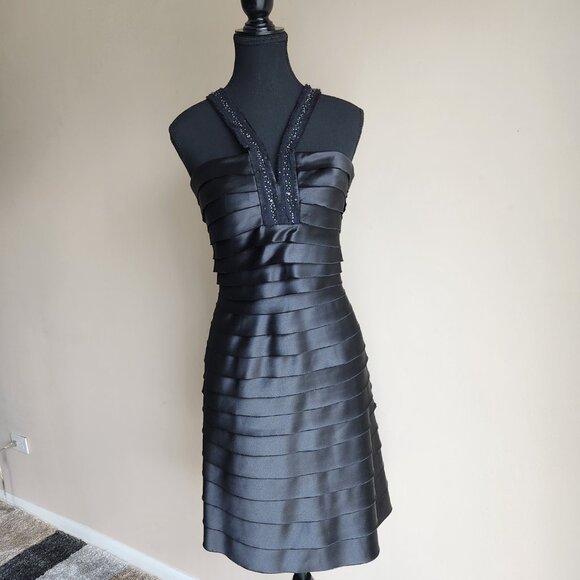 BCBGMaxAzria Black Halter Beaded Bandage Cocktail Dress Size 6 - Picture 2 of 9